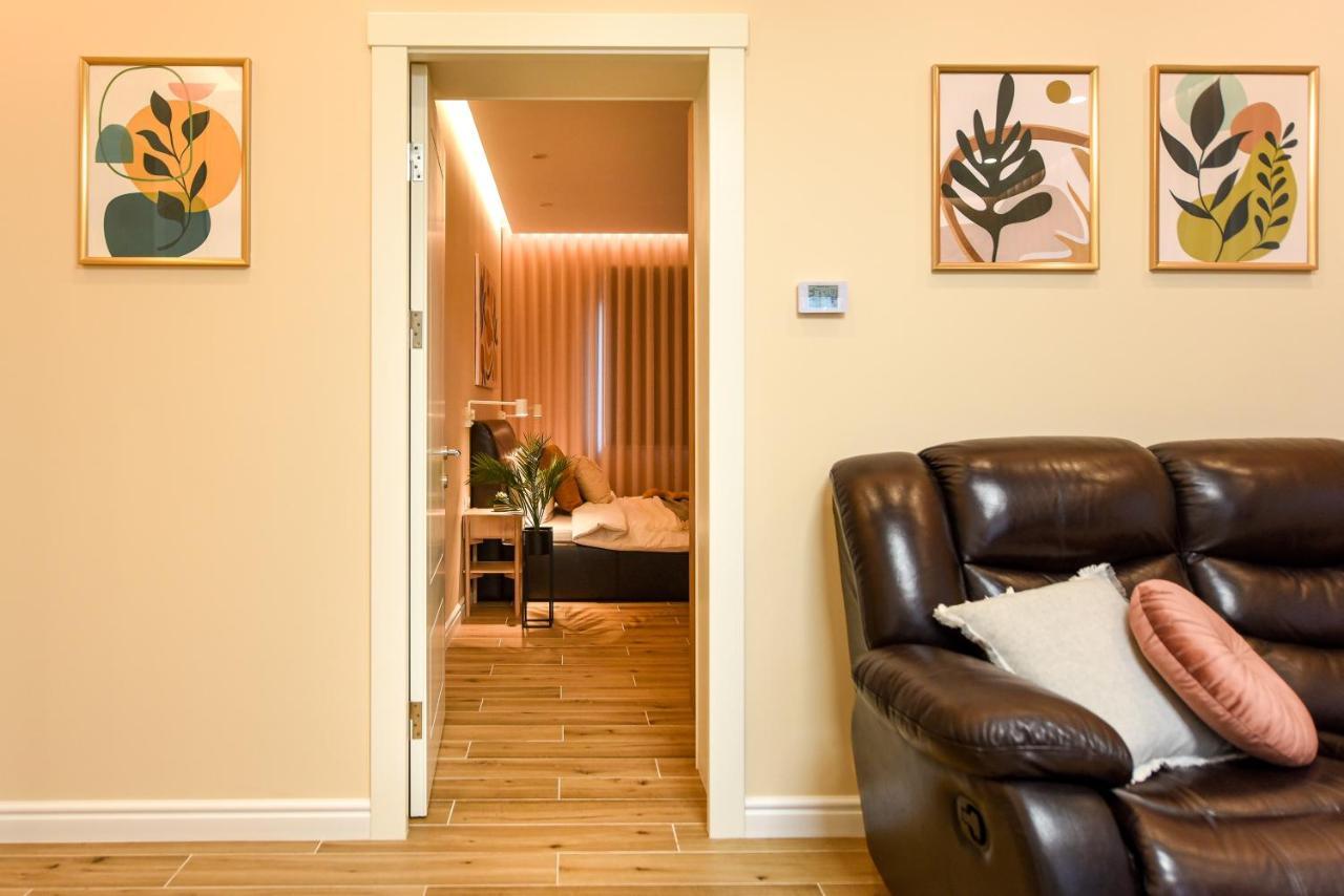Green Leafy Brasov - Ideal 2 Bedroom Apartment Ngoại thất bức ảnh