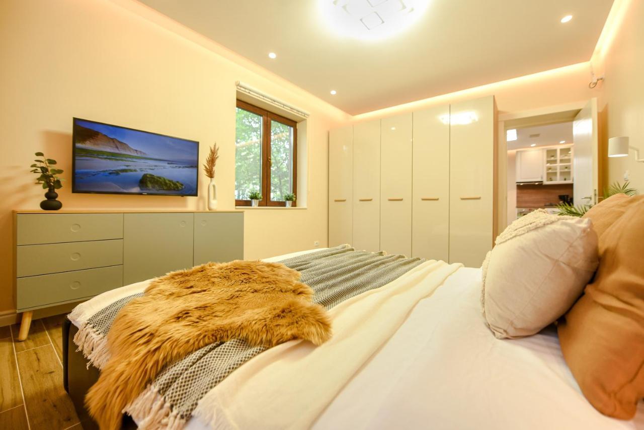 Green Leafy Brasov - Ideal 2 Bedroom Apartment Ngoại thất bức ảnh