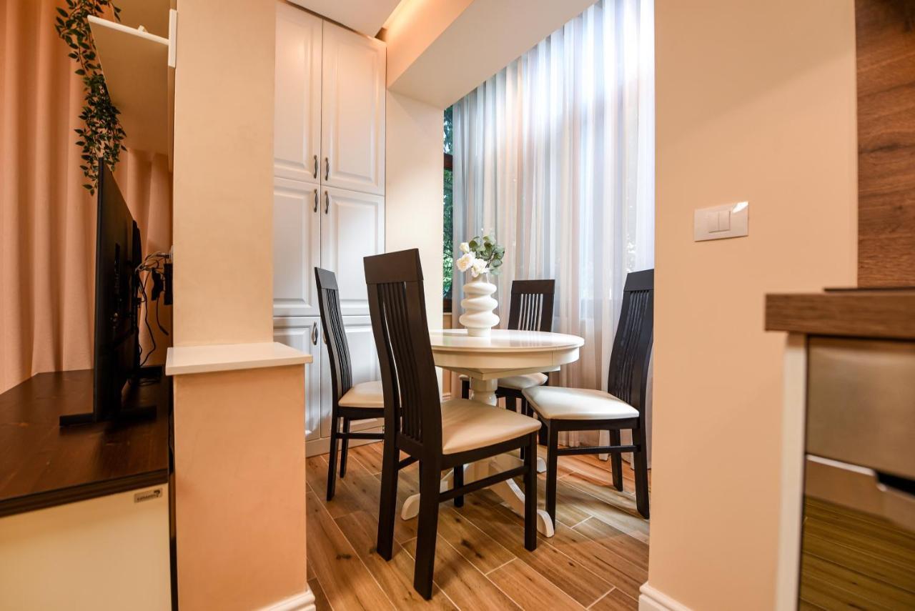 Green Leafy Brasov - Ideal 2 Bedroom Apartment Ngoại thất bức ảnh