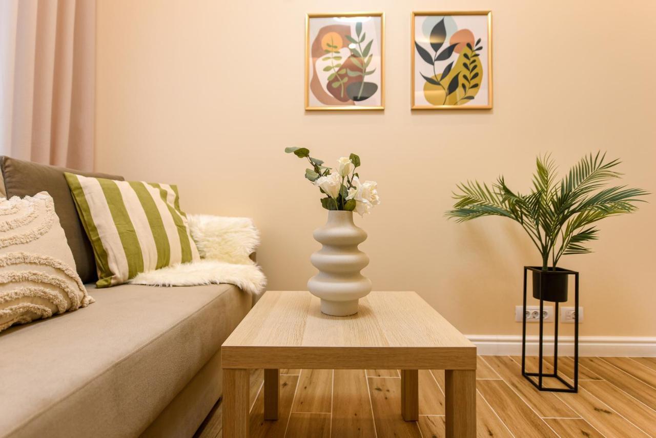 Green Leafy Brasov - Ideal 2 Bedroom Apartment Ngoại thất bức ảnh