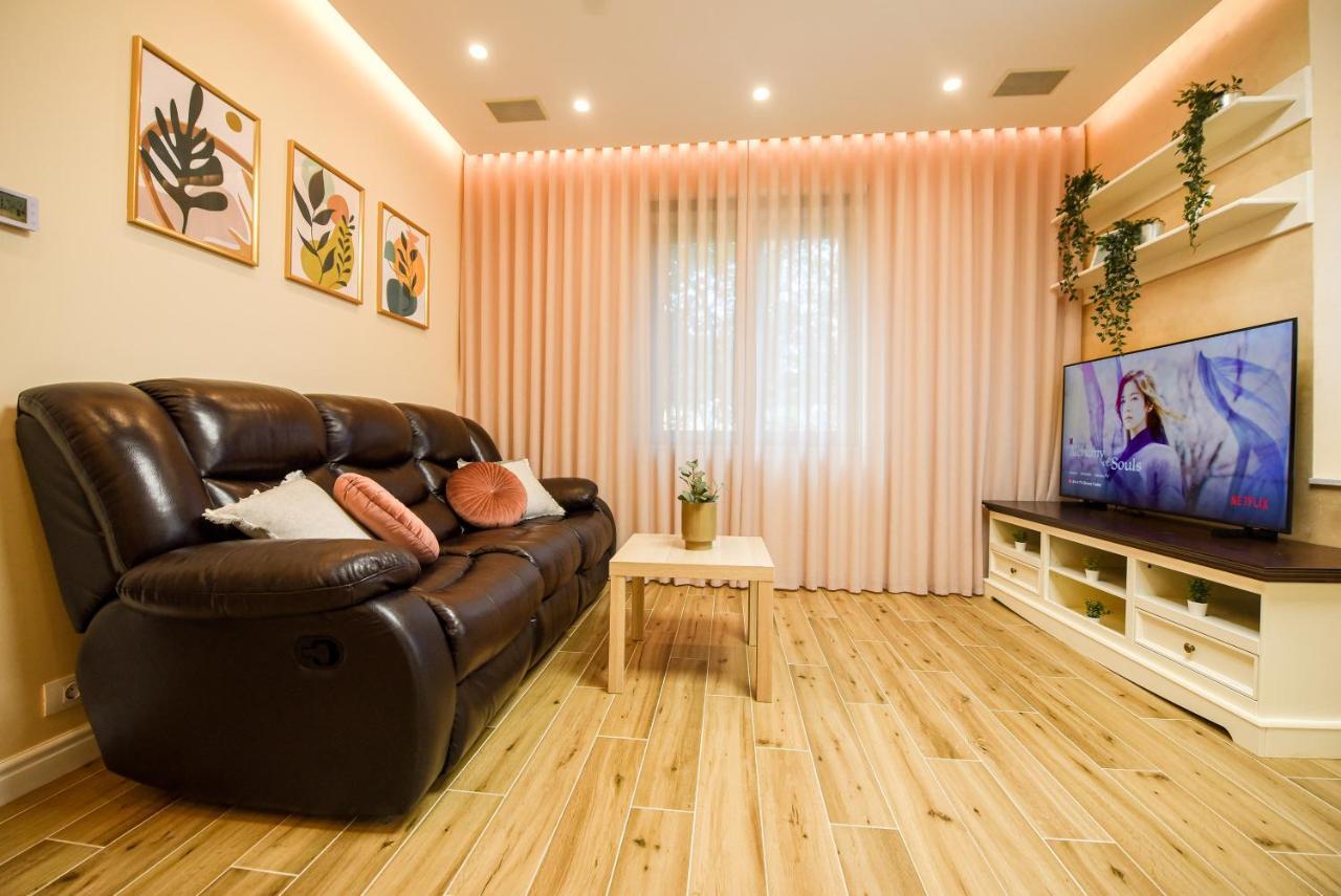 Green Leafy Brasov - Ideal 2 Bedroom Apartment Ngoại thất bức ảnh