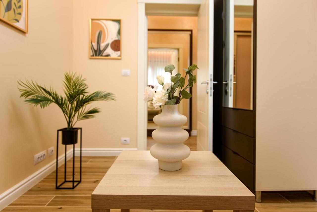 Green Leafy Brasov - Ideal 2 Bedroom Apartment Ngoại thất bức ảnh